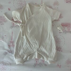 TANE organics SHORT SLEEVED KIMONO ONESIE W/ LEGGINGS